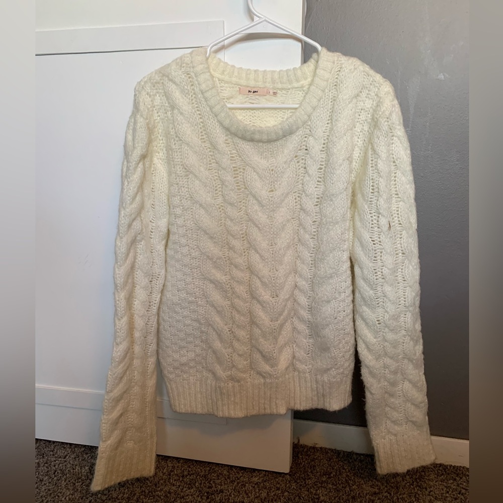 Mi Ami Cable Knit Sweater